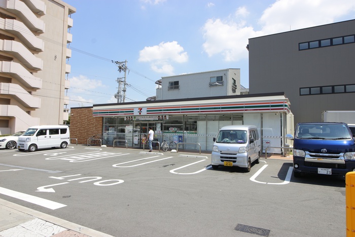 コンビニ　セブンイレブン大阪旭２丁目店（コンビニ）まで240m