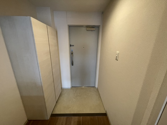 玄関　※同一マンションのイメージ写真※
