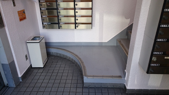 エントランス　奇麗なエントランスです
