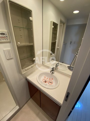 洗面設備　S-RESIDENCE Honmachi Marks　洗面化