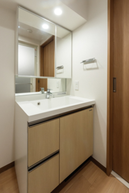 洗面設備　※写真は同タイプ住戸です。
