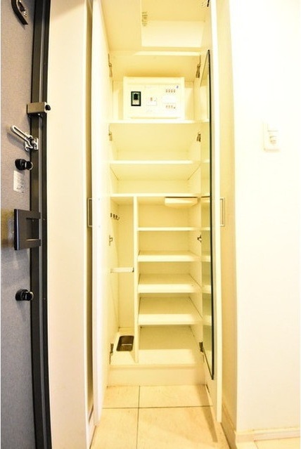 玄関　（別タイプ参考写真）ハーモニーレジデンス山手大塚　豊島区北大