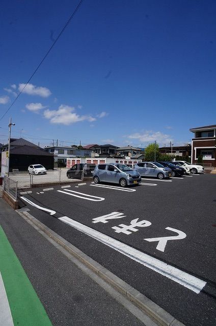 駐車場　駐車場