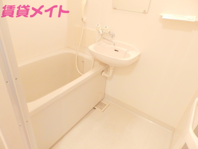 洗面設備　同型反転タイプの画像です