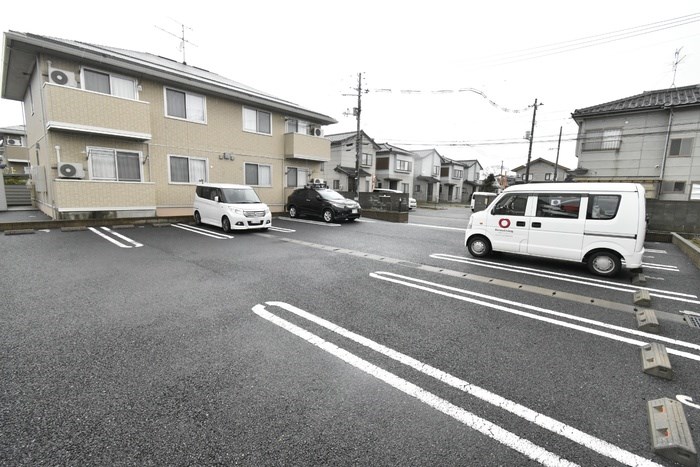 駐車場　敷地内駐車場