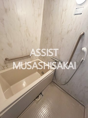 バス・シャワールーム　写真：設備同仕様の別物件です
