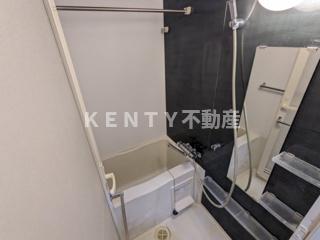 バス・シャワールーム　コンパクトで使いやすいお風呂です