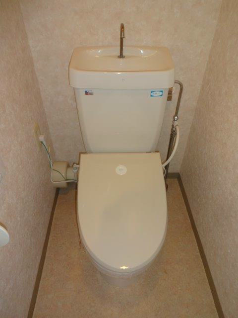 コーポレート小金井梶野通り 1号棟のトイレ写真