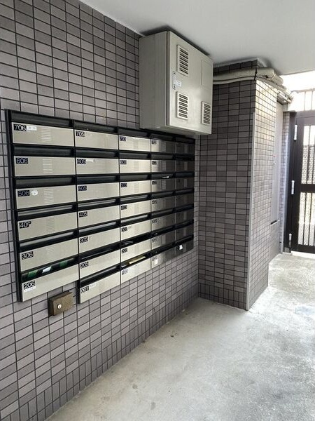 エントランス　名古屋で一番初期費用の安い賃貸専門の不動産会社です(^^)
