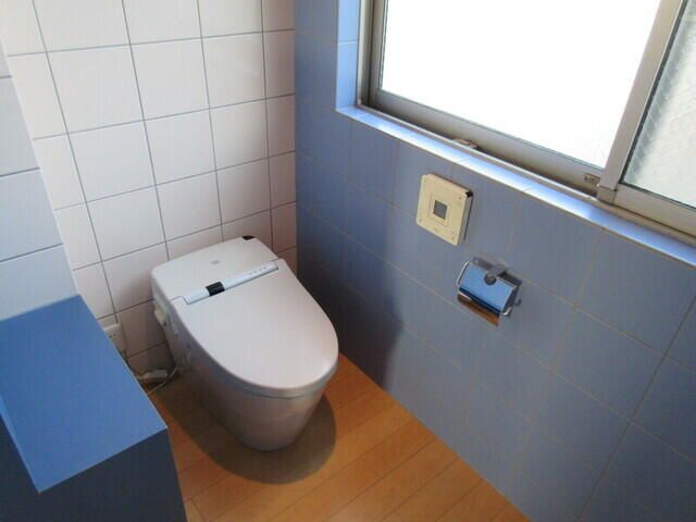ＪＲ中央線 武蔵境駅 徒歩15分 3階建 築17年のトイレ写真