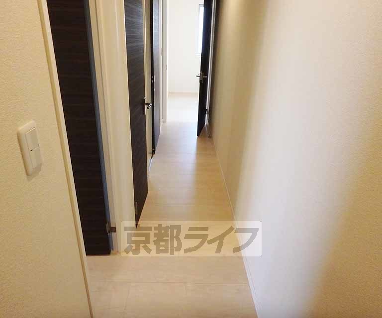 その他部屋・スペース　玄関から廊下にかけて