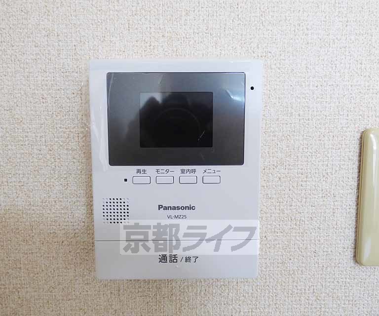 セキュリティ　ＴＶモニターホンで訪問者を確認できて安心です。
