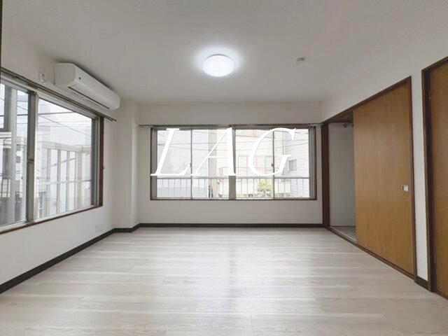 居室・リビング　洋室のお部屋です。