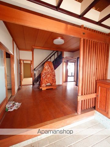 黒田6DK戸建の玄関写真
