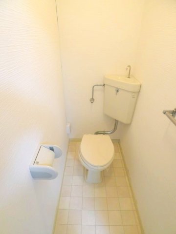 地下鉄鶴舞線 上前津駅 徒歩5分 10階建 築49年のトイレ写真