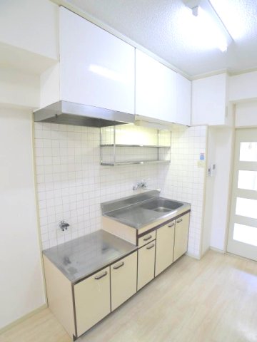 地下鉄鶴舞線 上前津駅 徒歩5分 10階建 築49年のキッチン写真