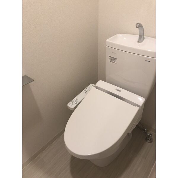 メイクスデザイン鶴舞のトイレ写真