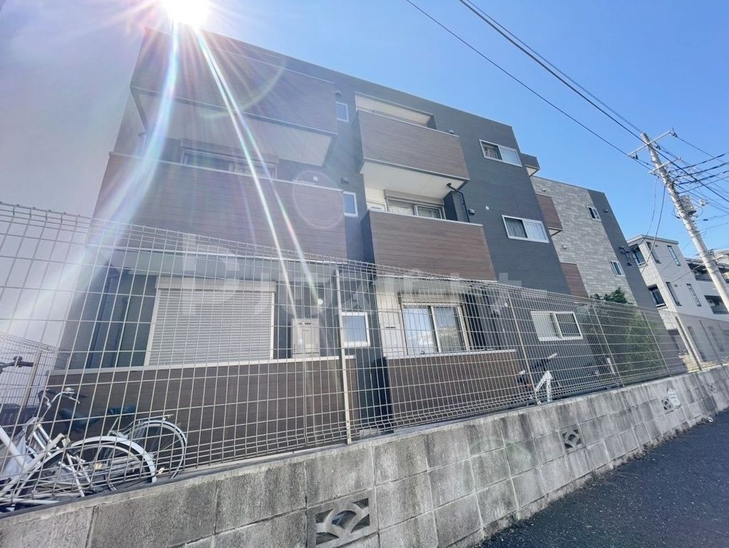 ラプレジオ小岩の外観写真