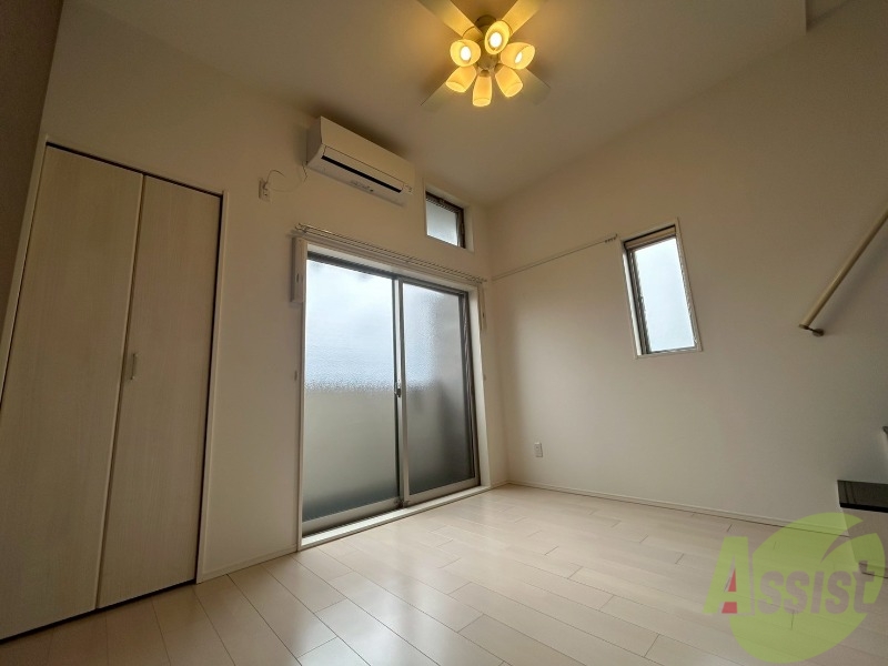 居室・リビング　６．０帖の洋室です。明るい雰囲気のあるお部屋です。