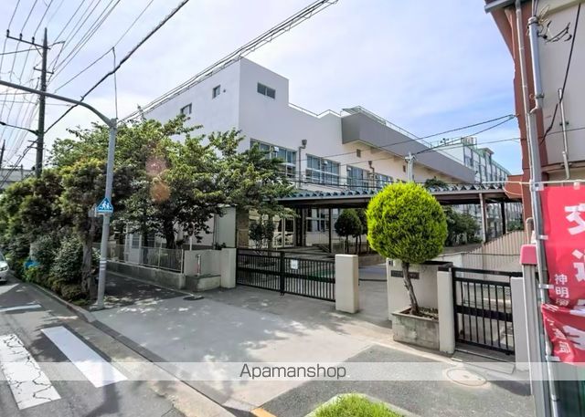 中学校　足立区立足立第十三中学校（中学校）まで612m