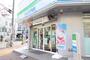 コンビニ　ファミリーマート（コンビニ）まで120m