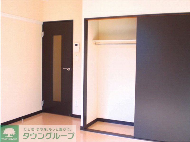 レオネクストソレイユの居間写真