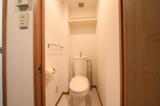 トイレ　※別部屋参考写真