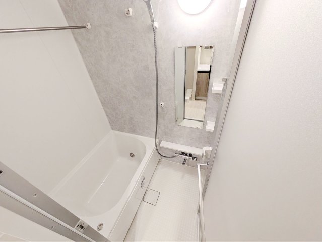 バス・シャワールーム　※別部屋の参考写真です。