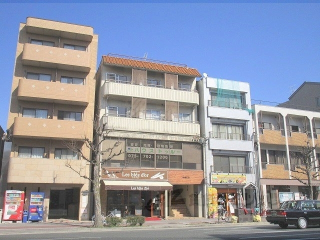 京都市左京区下鴨高木町のマンションの建物外観