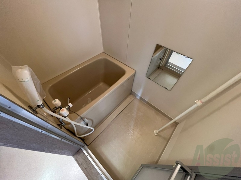 バス・シャワールーム　お風呂になります。一日の疲れを癒してくださいね。