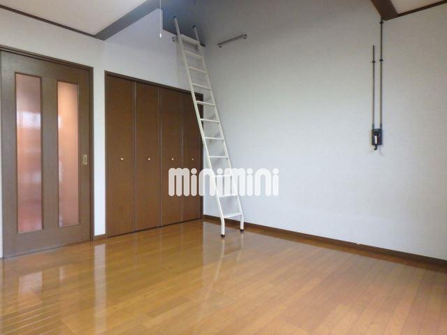 居室・リビング　ロフト付きのお部屋です。