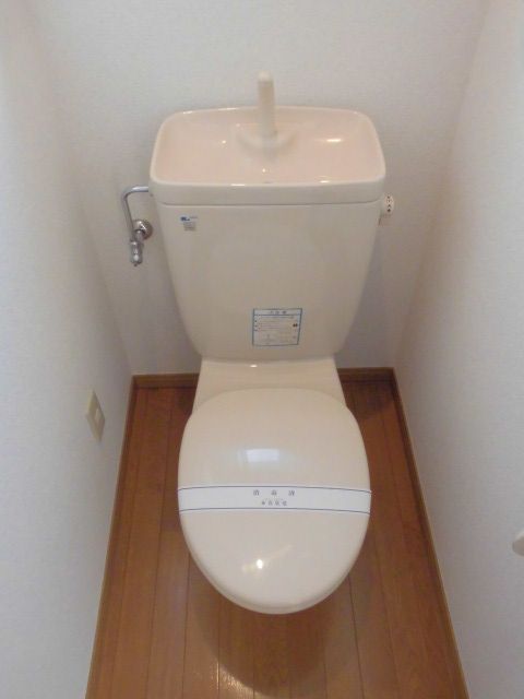 【福岡市東区箱崎のアパートのトイレ】