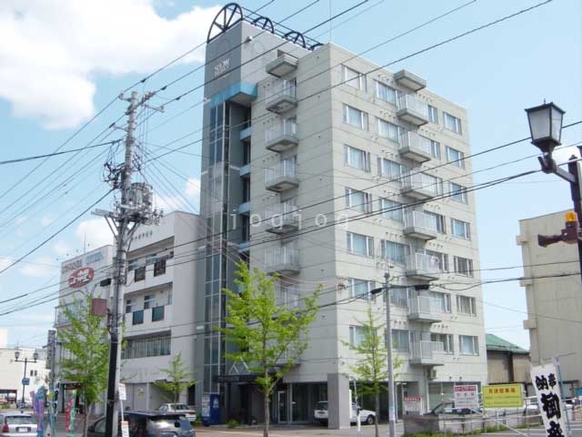 旭川市三条通のマンションの建物外観