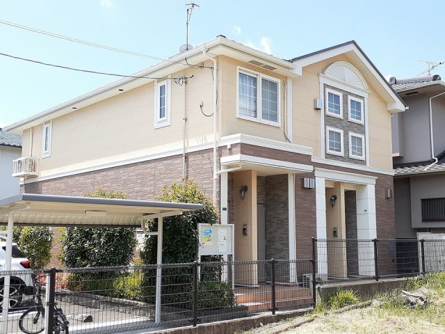 【サンヒルズの建物外観】
