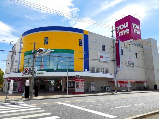 【サンヒルズのショッピングセンター】
