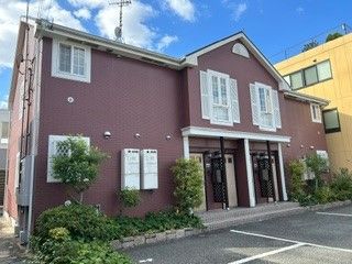 交野市森北のアパートの建物外観