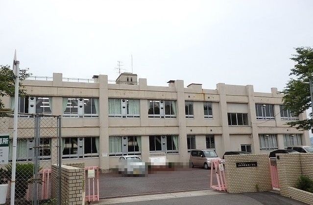 【広島市佐伯区千同のマンションの小学校】