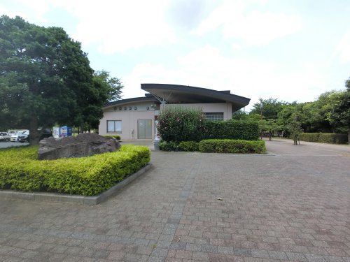 【成田市公津の杜のアパートの公園】