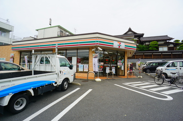 コンビニ　セブンイレブン多摩落合6丁目店（コンビニ）まで815m