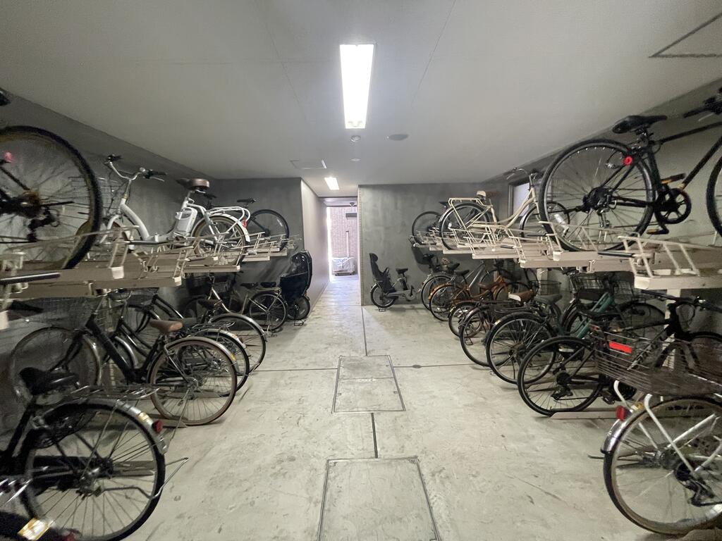 駐車場　駐輪場