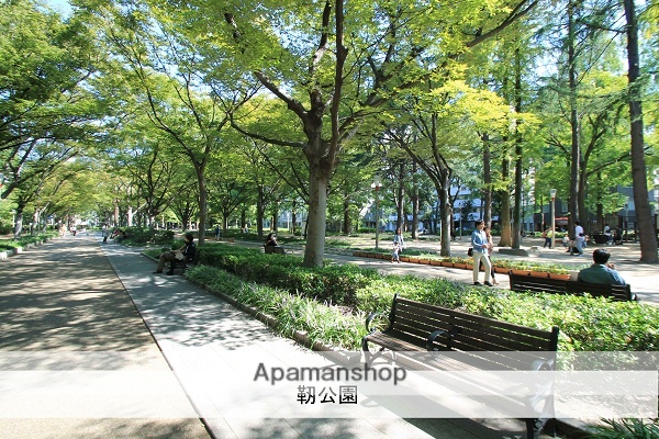 公園　靭公園（公園）まで550m