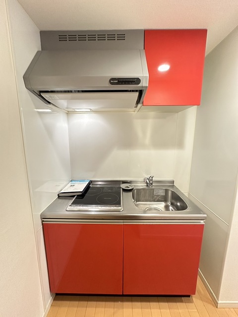 キッチン　別部屋参考写真です