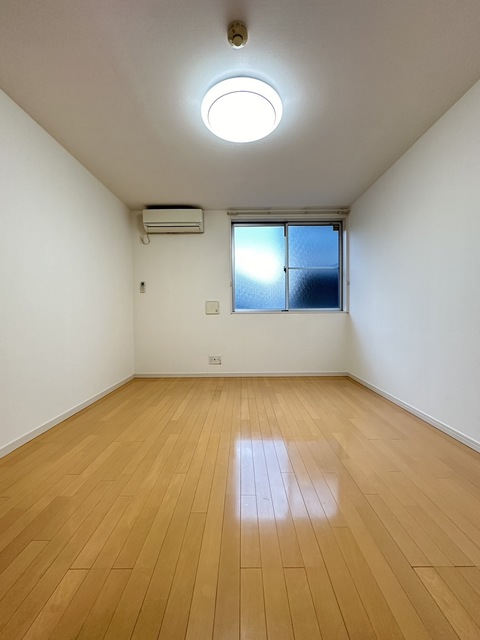 居室・リビング　別部屋参考写真です