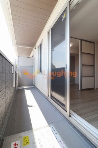 バルコニー　お洗濯にも便利なバルコニー付き