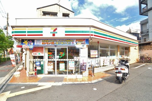 コンビニ　セブン-イレブン大阪岸里東１丁目店（コンビニ）まで215m