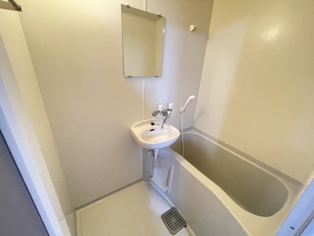 バス・シャワールーム　同物件別号室