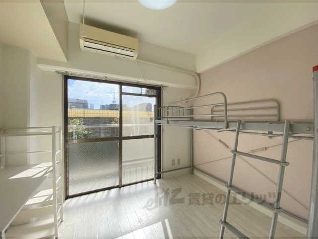 居室・リビング　洋室