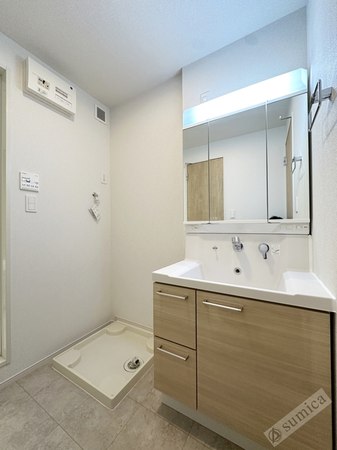 洗面設備　シャンプードレッサー付き・朝シャンもこちらで♪♪