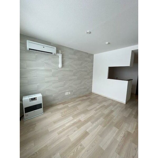 居室・リビング　別号室の写真です