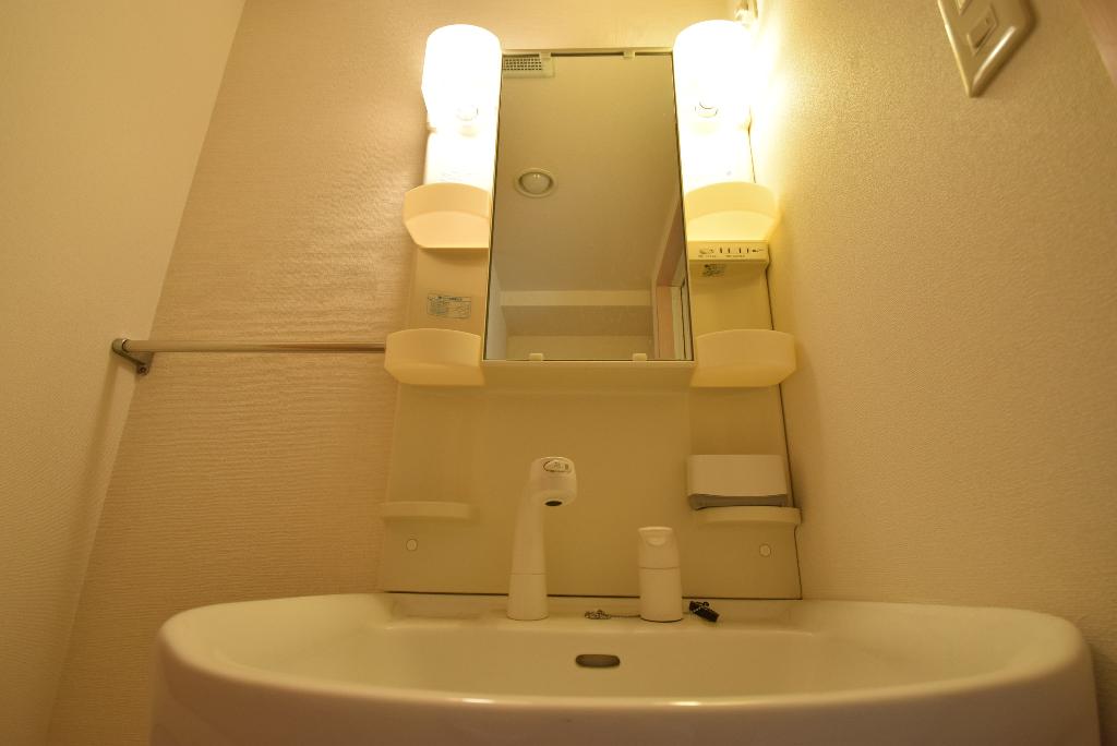 洗面設備　洗髪洗面化粧台